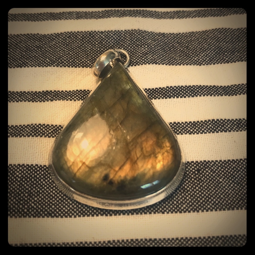 Silver and green stone necklace pendant